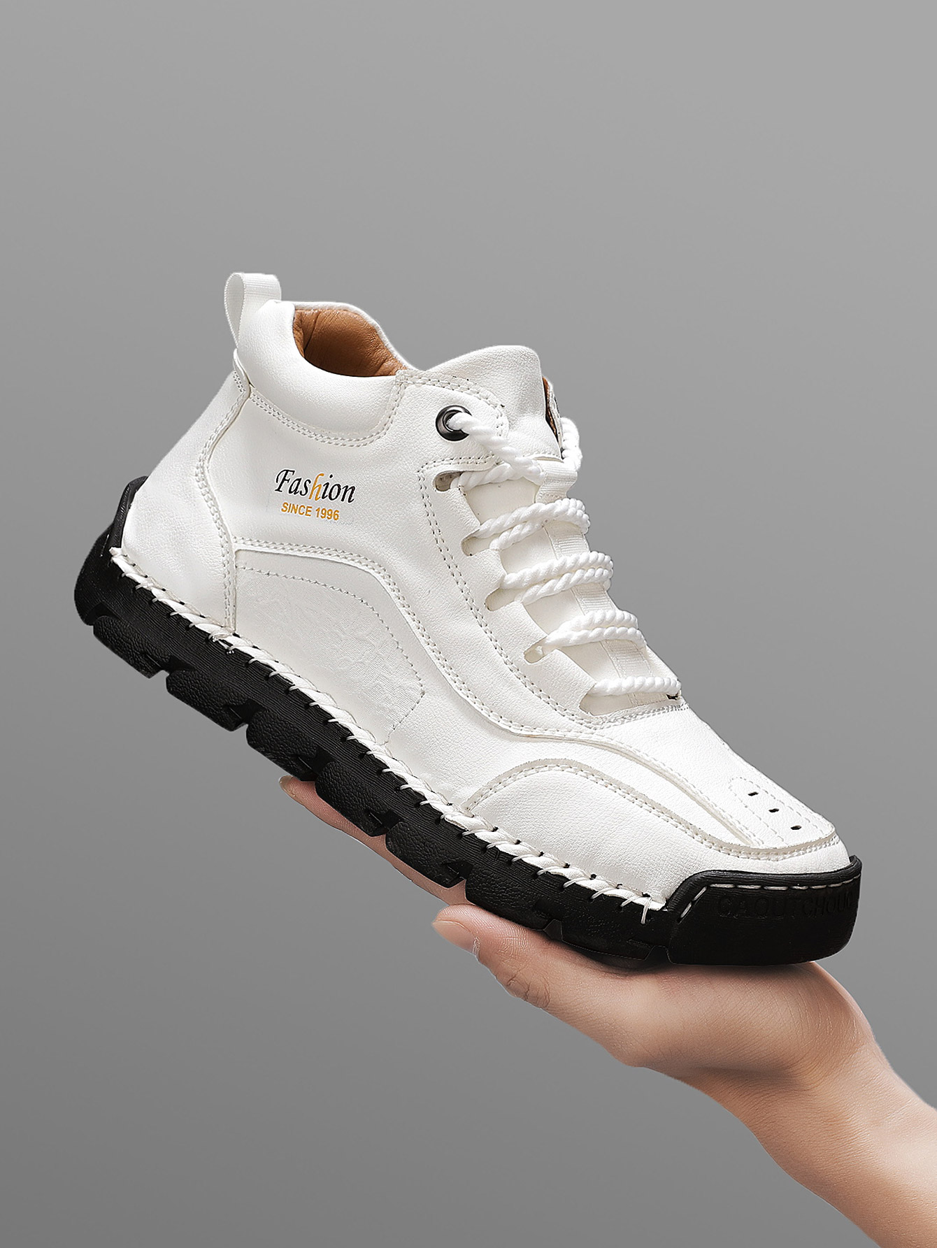 Sepatu Kasual Mid-Top Buatan T - Sneaker Zone ulasan dan harga